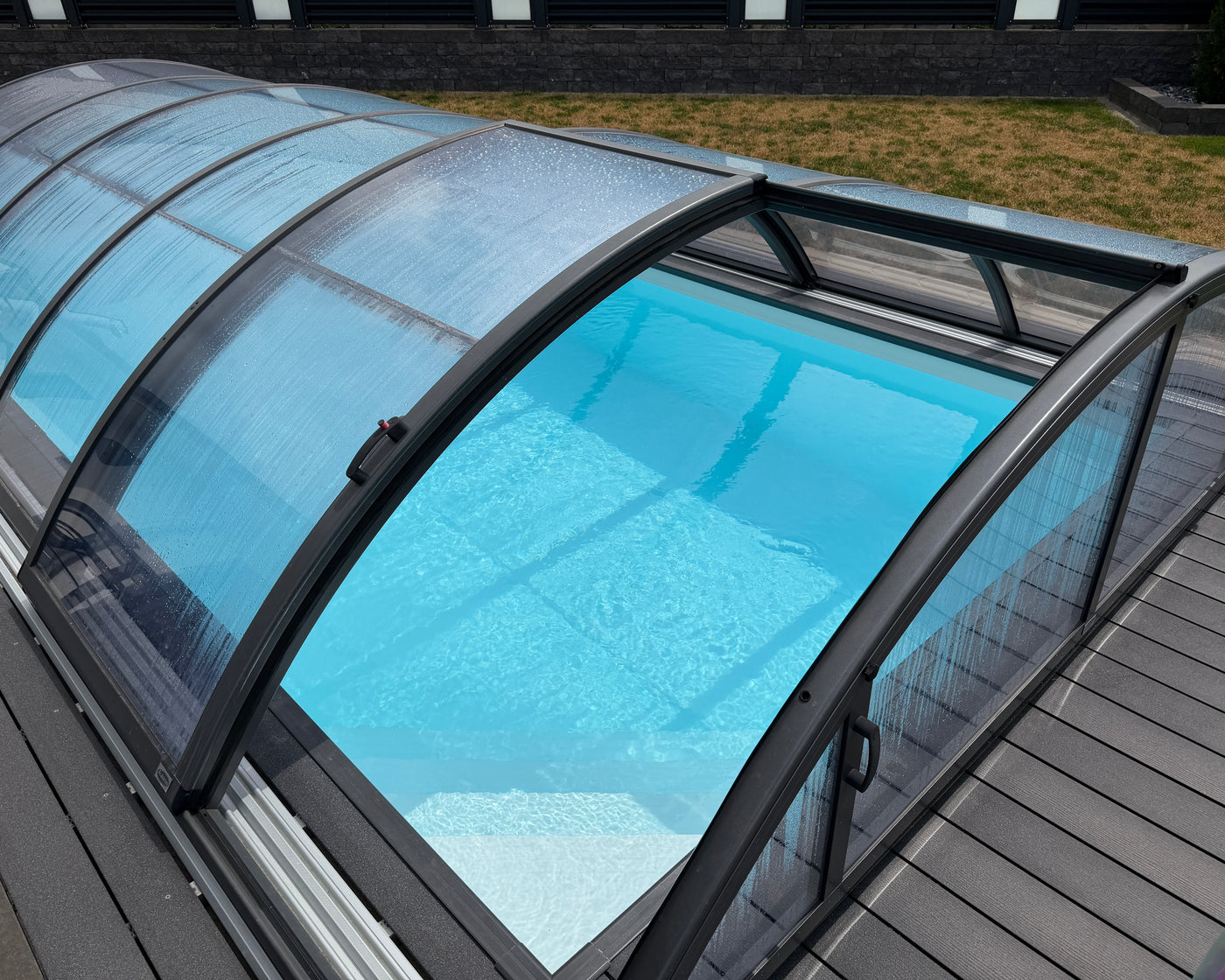 Polypropylen-Pool in zeitlosem Design