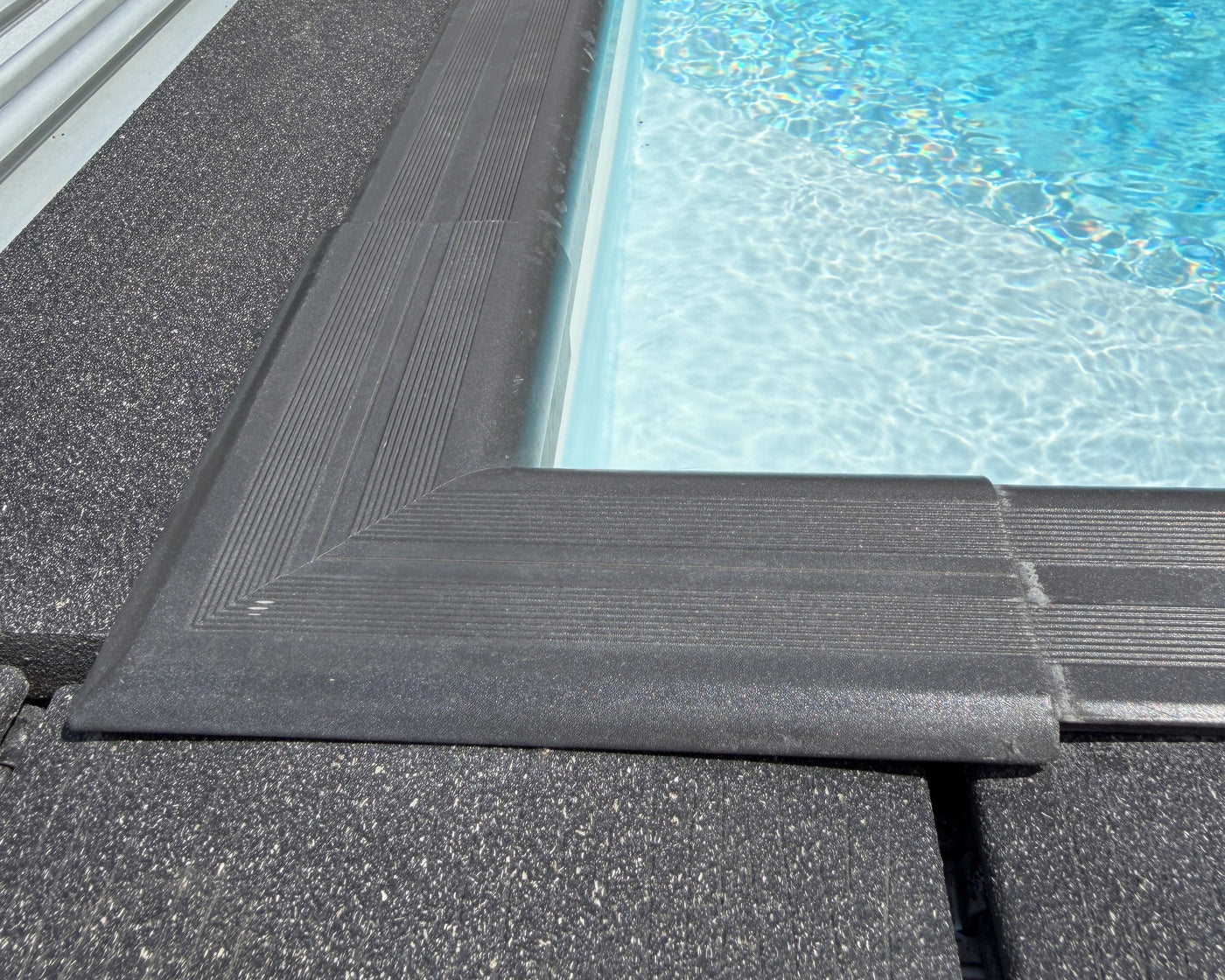 Polypropylen-Pool in zeitlosem Design