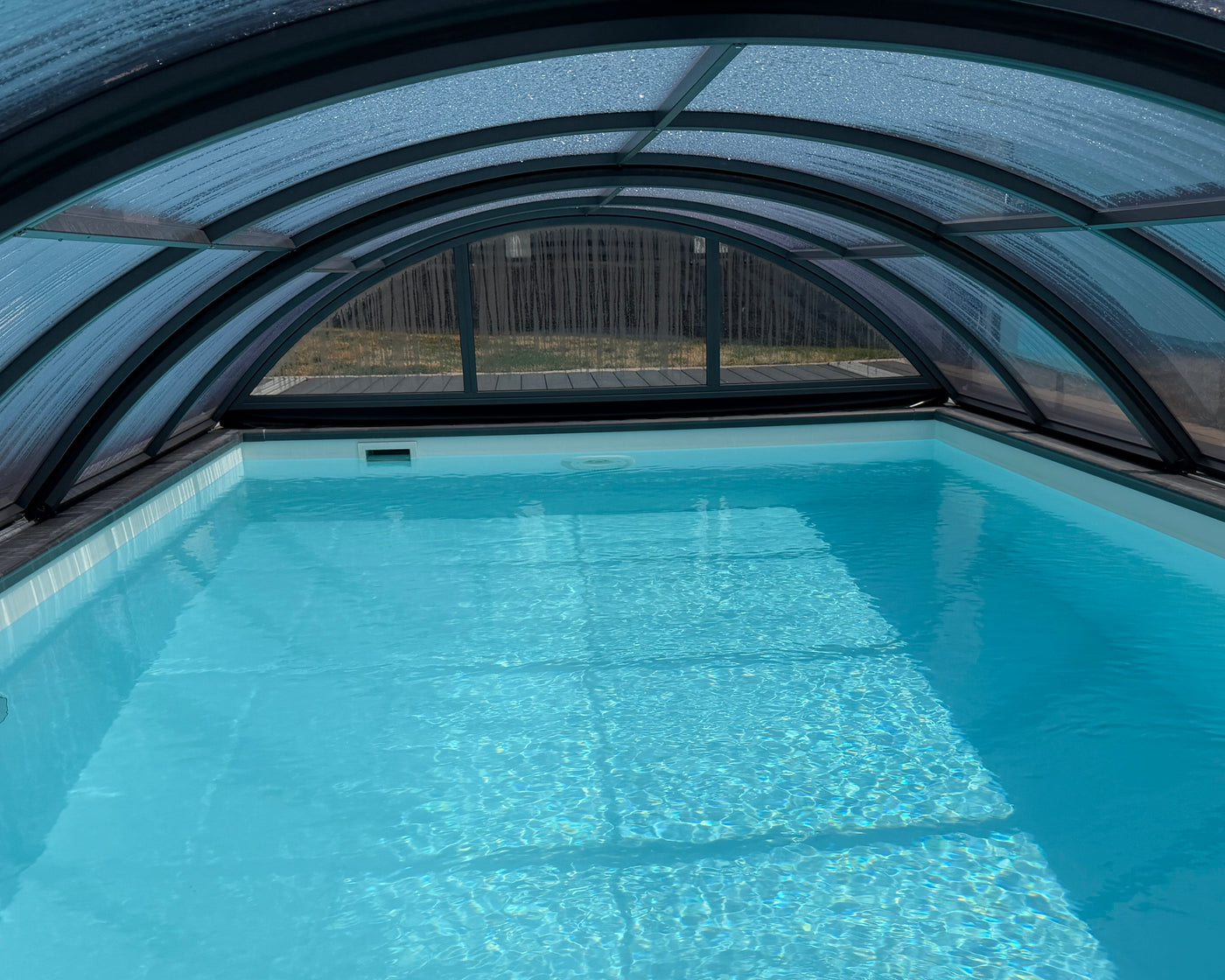 Polypropylen-Pool in zeitlosem Design